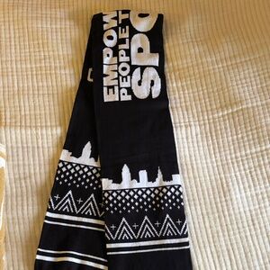 Black and White Graphic Knit Scarf